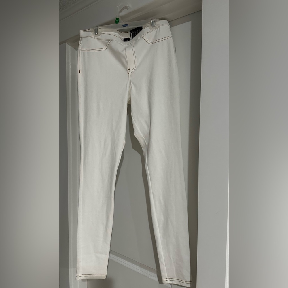 HUE Women's White Jeans
